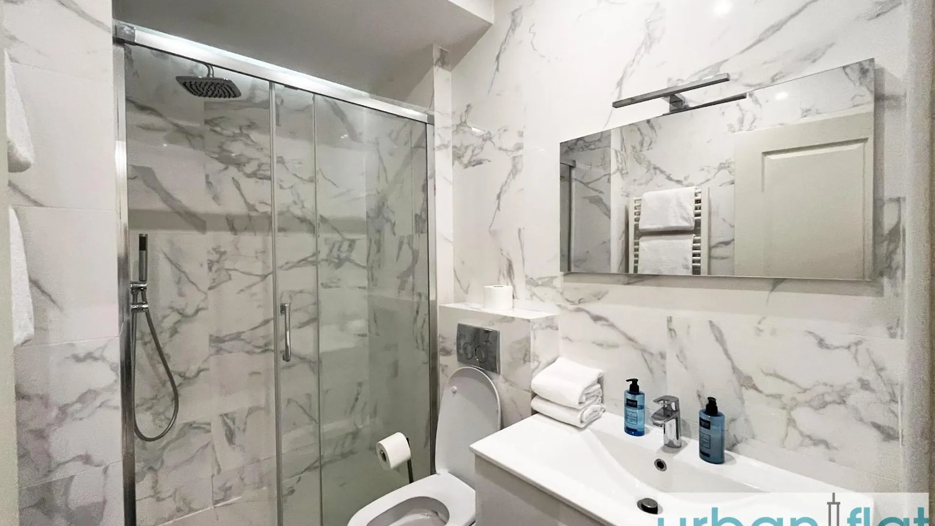 Apartment Urban Flat 60 - Sublime Parisian Flat In *
